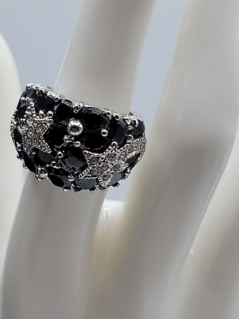 Night Sky Cocktail Ring Prong Set Black Clear Crystal Stars Size 6 Silver Tone